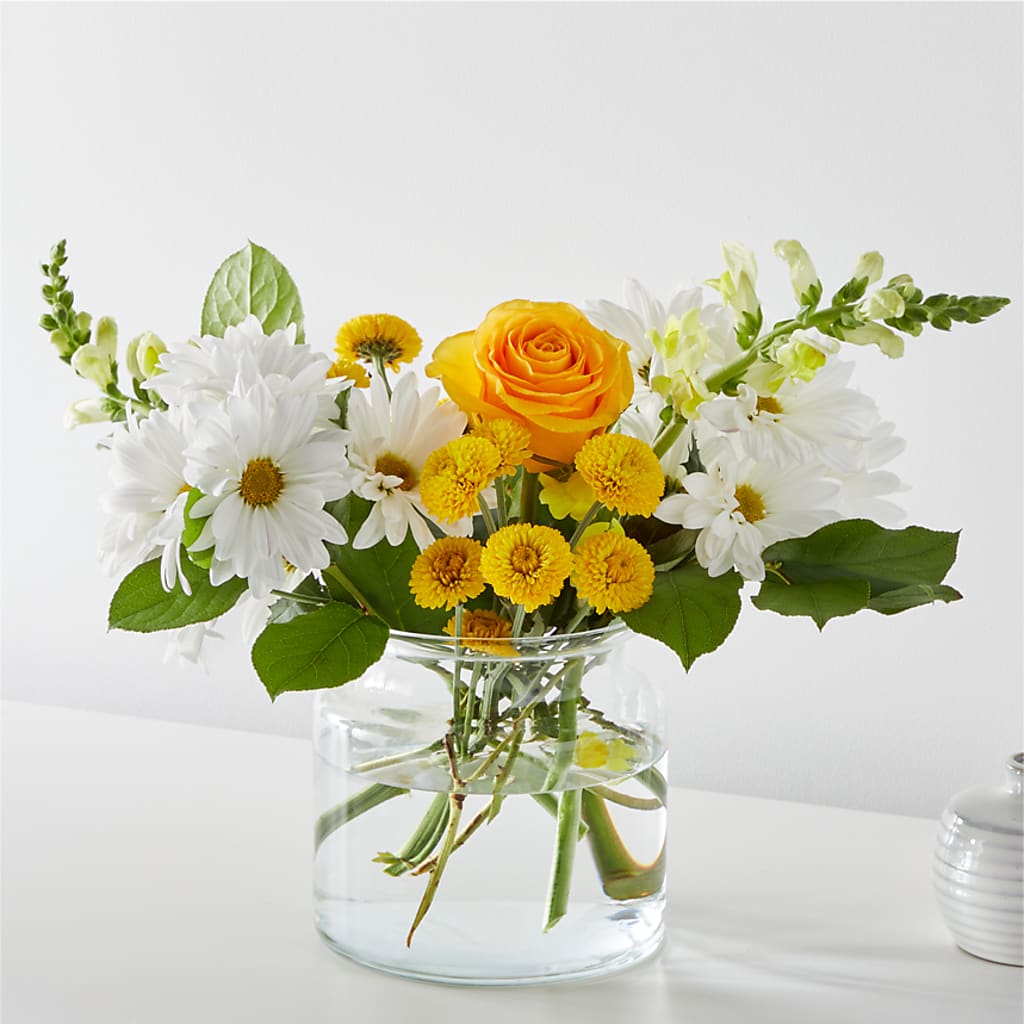 Sun Salutation Bouquet – HIRT'S FLOWERS INC, Strongsville OH
