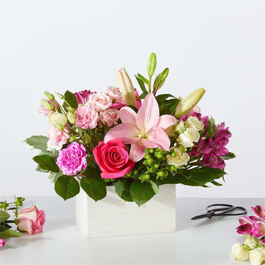 Sweetberry Box – A Florist Original – HIRT'S FLOWERS INC, Strongsville OH
