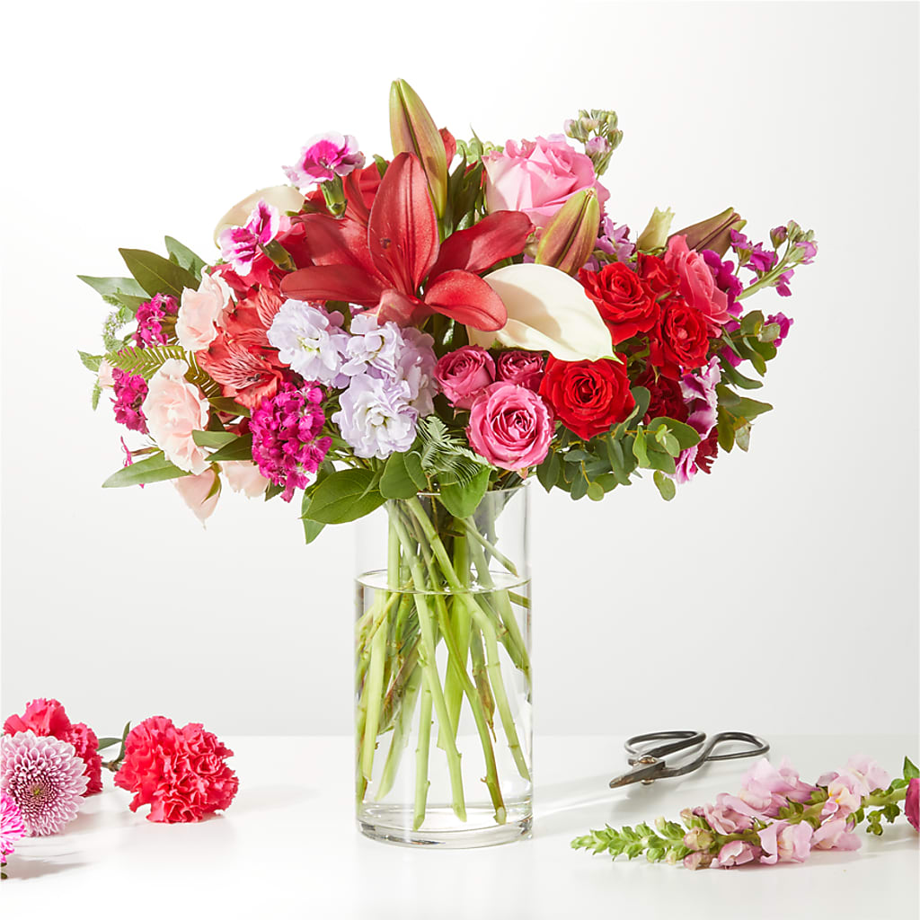 Swooning Over You - A Luxury Florist Original – HIRT'S FLOWERS INC, Strongsville OH