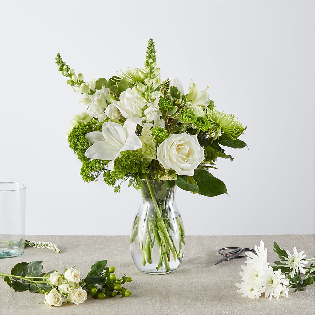Irish Garden - A Florist Original – HIRT'S FLOWERS INC, Strongsville OH
