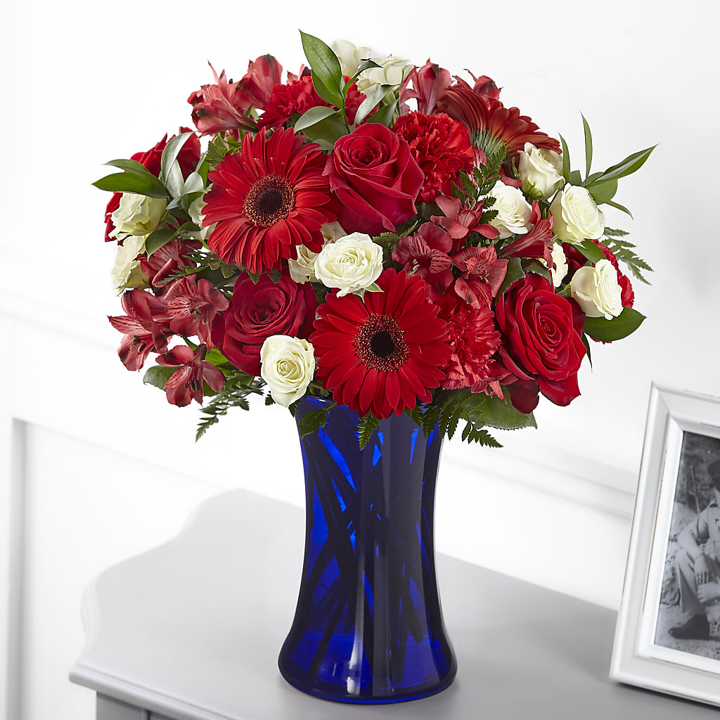 Hearts Embrace Bouquet – HIRT'S FLOWERS INC, Strongsville OH
