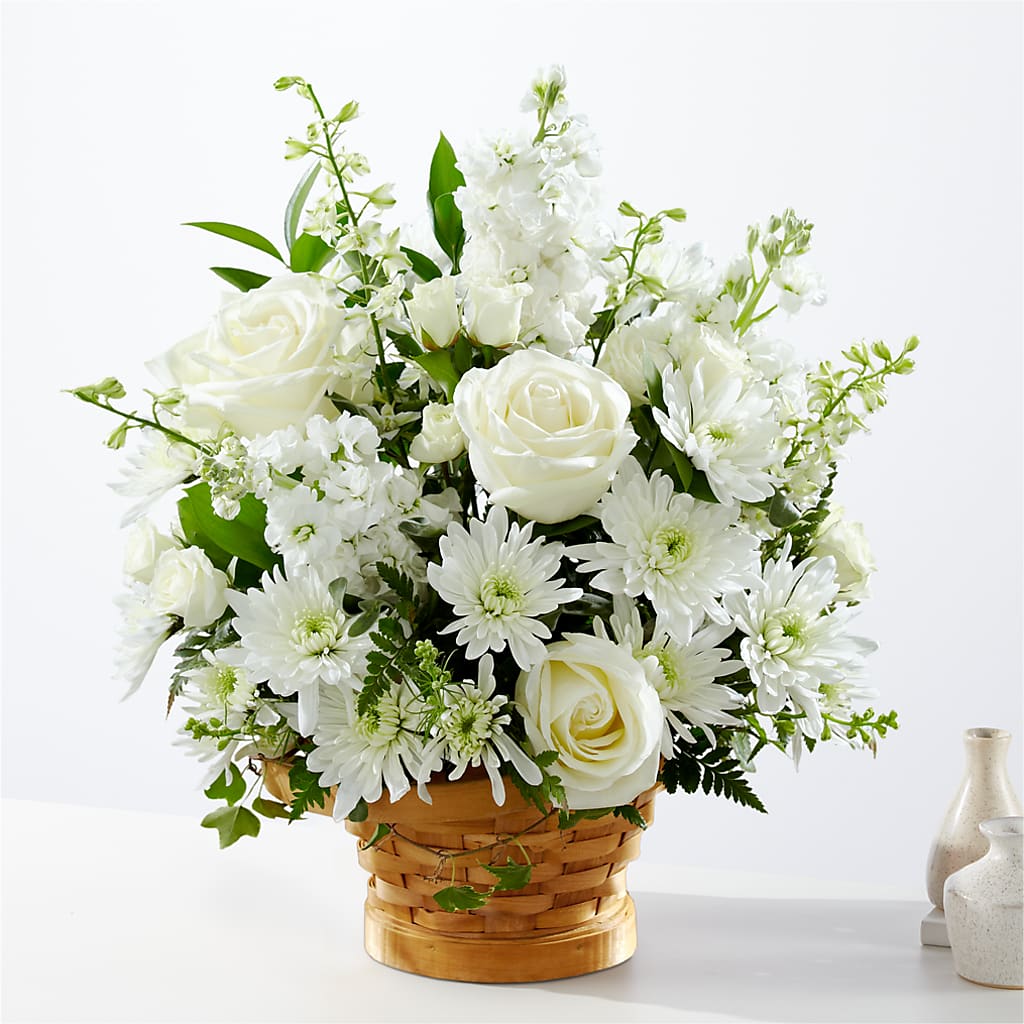 Heartfelt Condolences Arrangement – HIRT'S FLOWERS INC, Strongsville OH