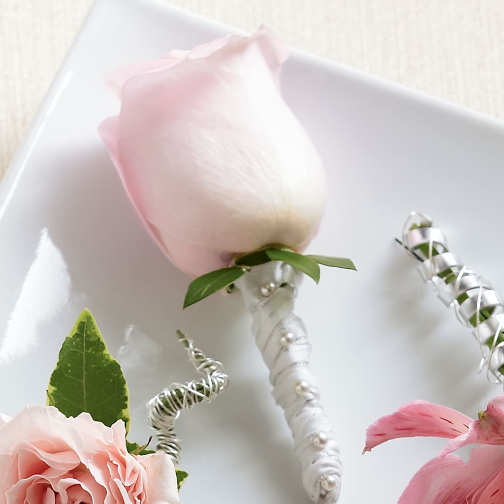 Pink Rose Boutonniere – HIRT'S FLOWERS INC, Strongsville OH