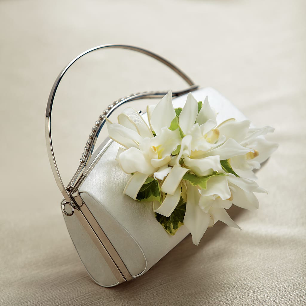 White Purse Decor – HIRT'S FLOWERS INC, Strongsville OH