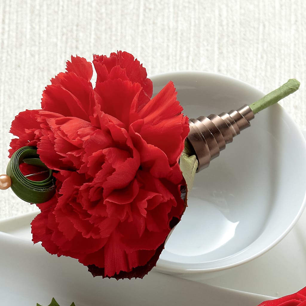 Red Carnation Boutonniere – HIRT'S FLOWERS INC, Strongsville OH