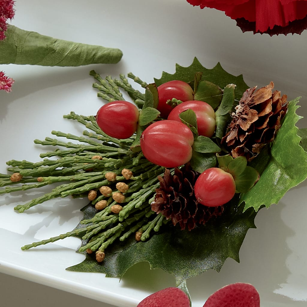 Red Berry Boutonniere – HIRT'S FLOWERS INC, Strongsville OH
