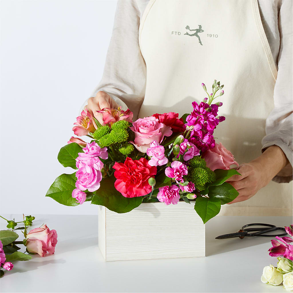 Sweetberry Box – A Florist Original – HIRT'S FLOWERS INC, Strongsville OH