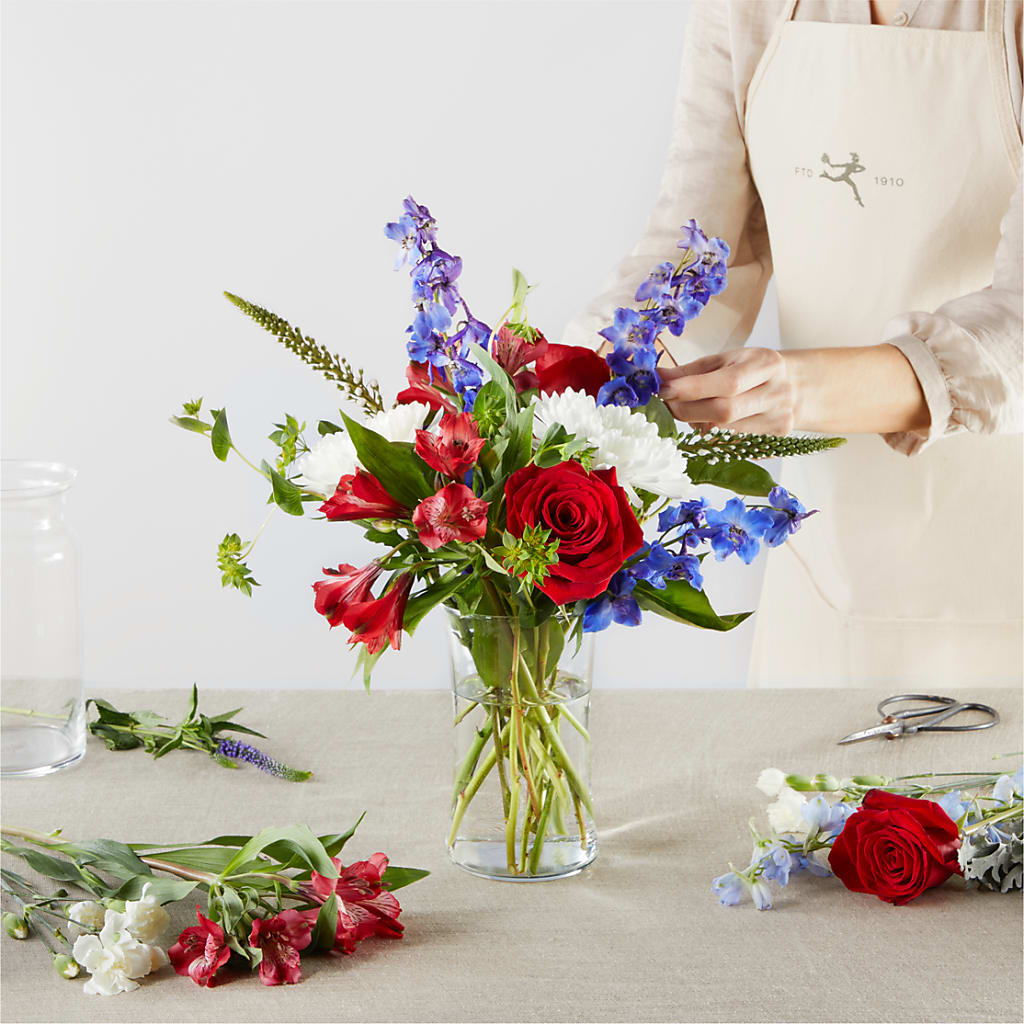 Star Spangled - A Florist Original – HIRT'S FLOWERS INC, Strongsville OH