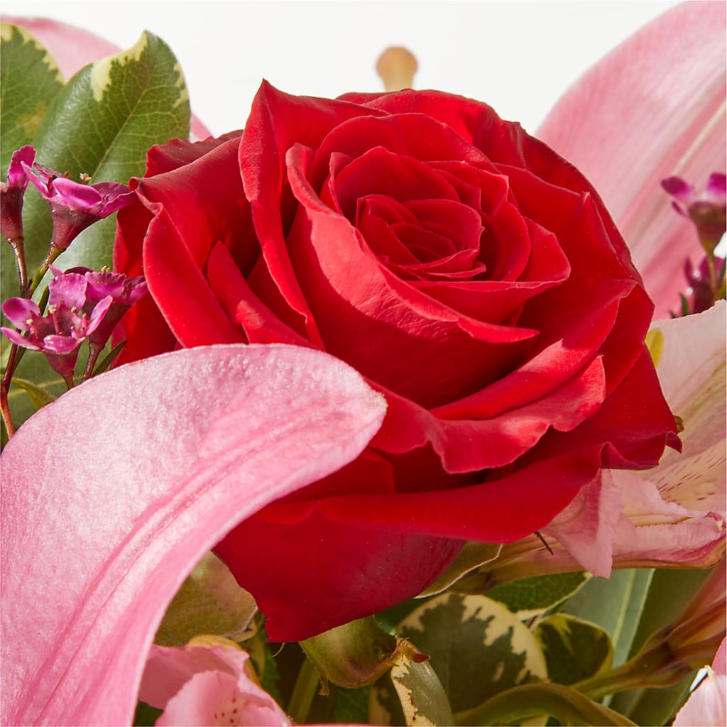 Lucky in Love Bouquet – HIRT'S FLOWERS INC, Strongsville OH