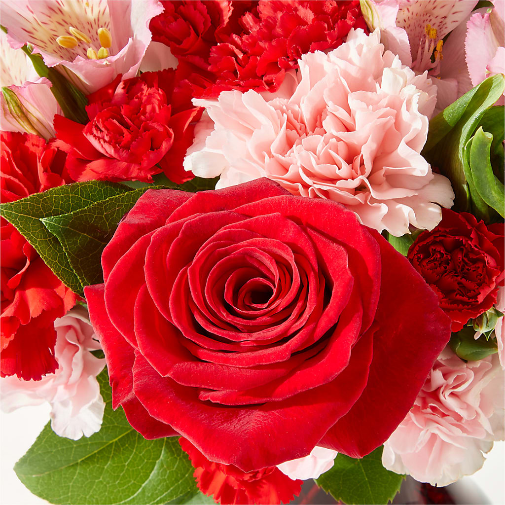 Candy Kisses Bouquet – pink, red flower arrangement | Strongsville