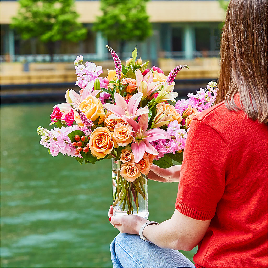 Bisous Bouquet – HIRT'S FLOWERS INC, Strongsville OH