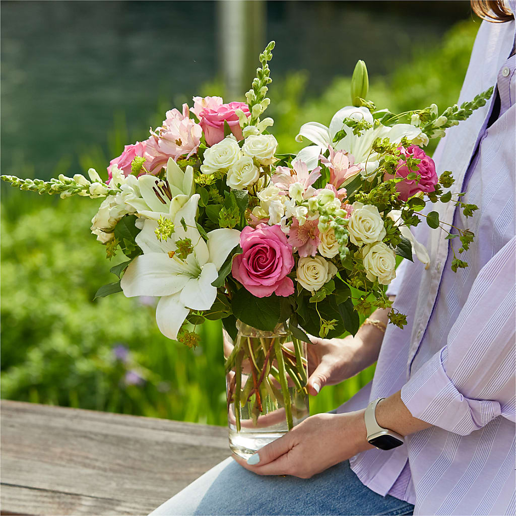Fondly Bouquet – HIRT'S FLOWERS INC, Strongsville OH